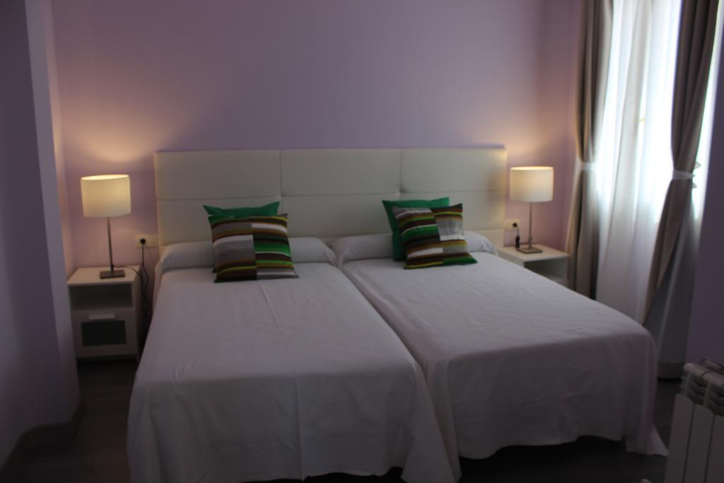 Hotel Valle Del Oja Касаларейна Екстериор снимка